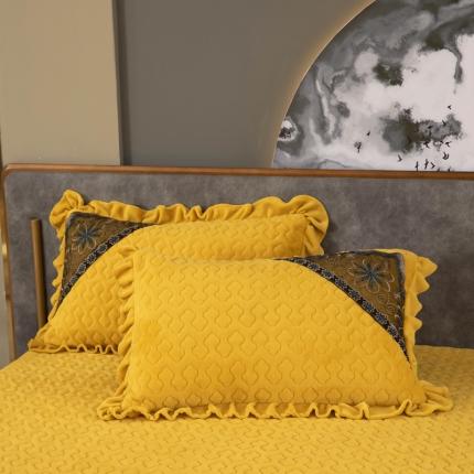 木兰花 220克保暖加厚牛奶绒蕾丝刺绣夹棉床裙款四件套 姜黄