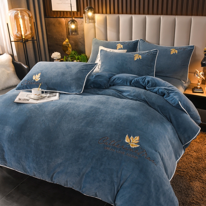 91家纺网 家纺一手货源 找家纺 迷仙巢 2021新款牛奶绒系列四件套枫叶 枫叶-宾利蓝