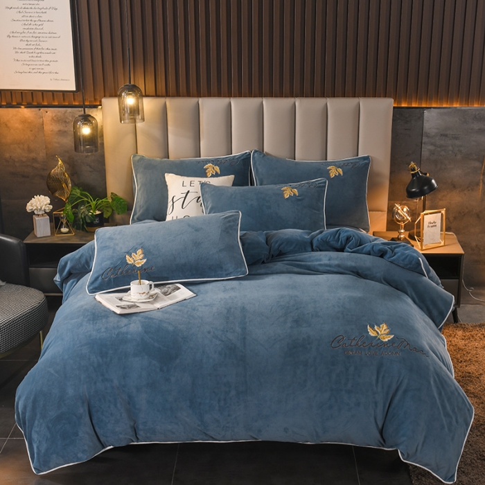 91家纺网 家纺一手货源 找家纺 迷仙巢 2021新款牛奶绒系列四件套枫叶 枫叶-宾利蓝