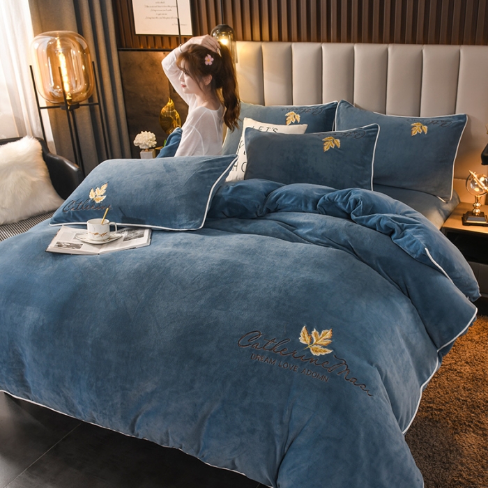 91家纺网 家纺一手货源 找家纺 迷仙巢 2021新款牛奶绒系列四件套枫叶 枫叶-宾利蓝