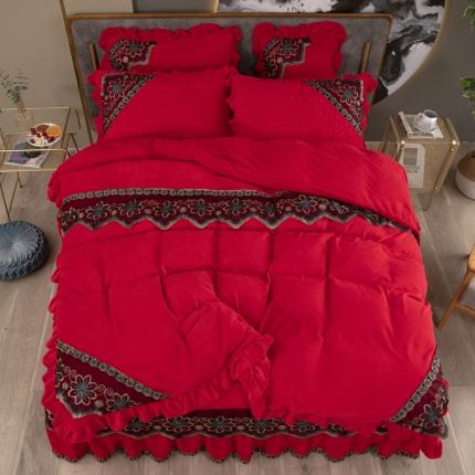 91家纺网 家纺一手货源 找家纺 木兰花 220克保暖加厚牛奶绒蕾丝刺绣夹棉床裙款四件套中国红