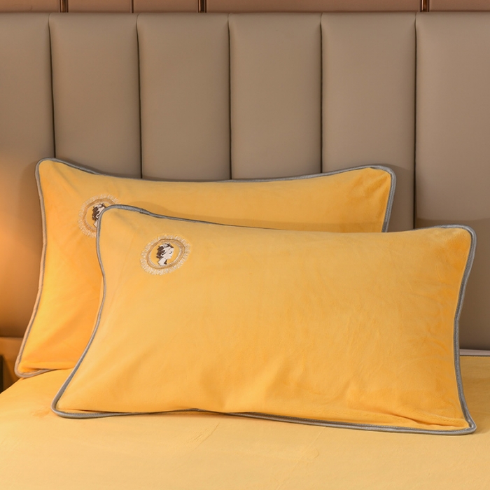 91家纺网 家纺一手货源 找家纺 迷仙巢 2021新款牛奶绒系列四件套枫叶 枫叶-鹅蛋黄