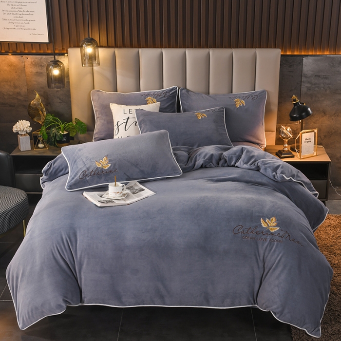 91家纺网 家纺一手货源 找家纺 迷仙巢 2021新款牛奶绒系列四件套枫叶 枫叶-高级灰