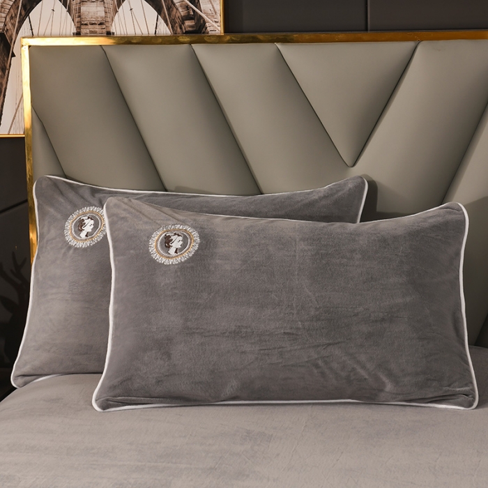 91家纺网 家纺一手货源 找家纺 迷仙巢 2021新款婴儿绒系列四件套倾城 倾城-绅士灰