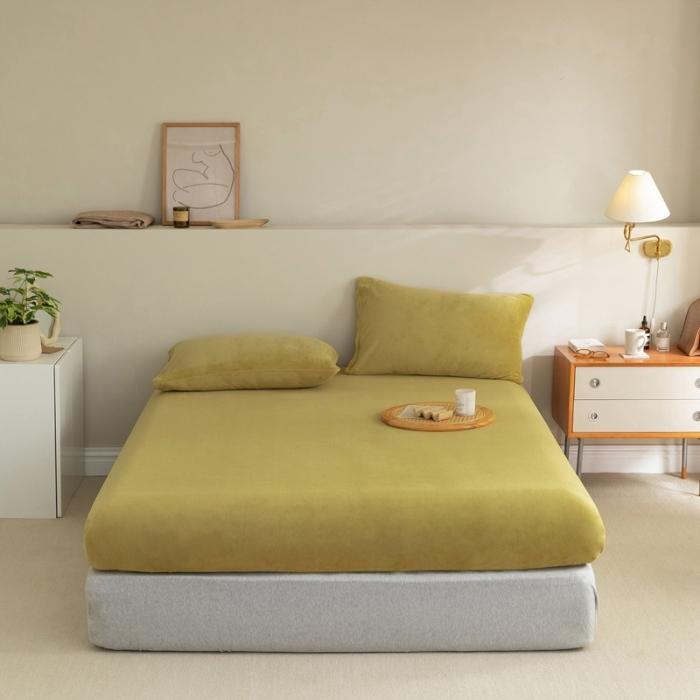 91家纺网 家纺一手货源 找家纺 法芙娜 加厚牛奶绒床笠 单层吸湿绒床笠 芥末黄