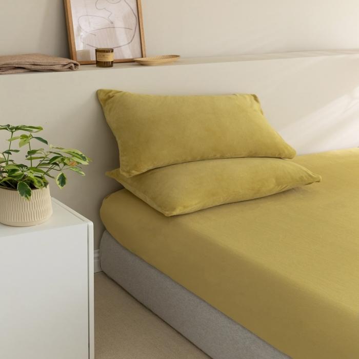 91家纺网 家纺一手货源 找家纺 法芙娜 加厚牛奶绒床笠 单层吸湿绒床笠 芥末黄