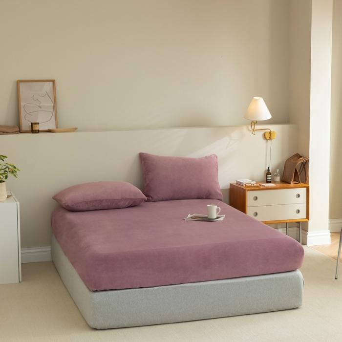 91家纺网 家纺一手货源 找家纺 法芙娜 加厚牛奶绒床笠 单层吸湿绒床笠 魅力紫