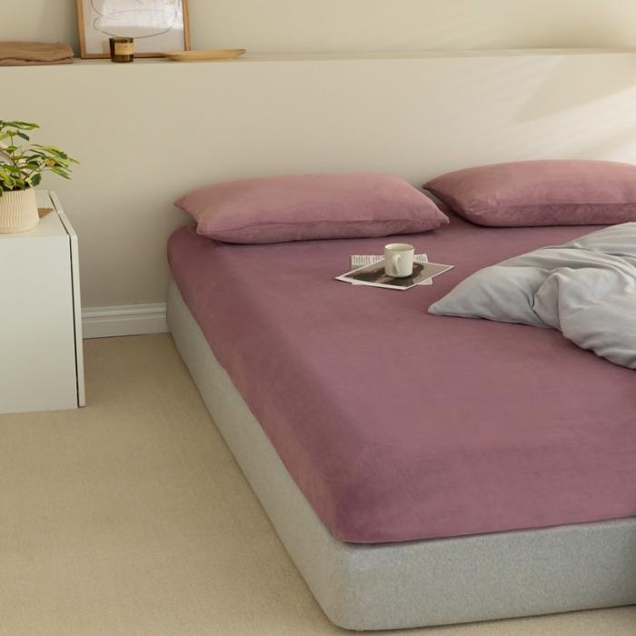 91家纺网 家纺一手货源 找家纺 法芙娜 加厚牛奶绒床笠 单层吸湿绒床笠 魅力紫