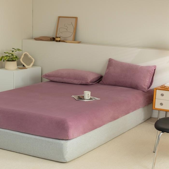 91家纺网 家纺一手货源 找家纺 法芙娜 加厚牛奶绒床笠 单层吸湿绒床笠 魅力紫