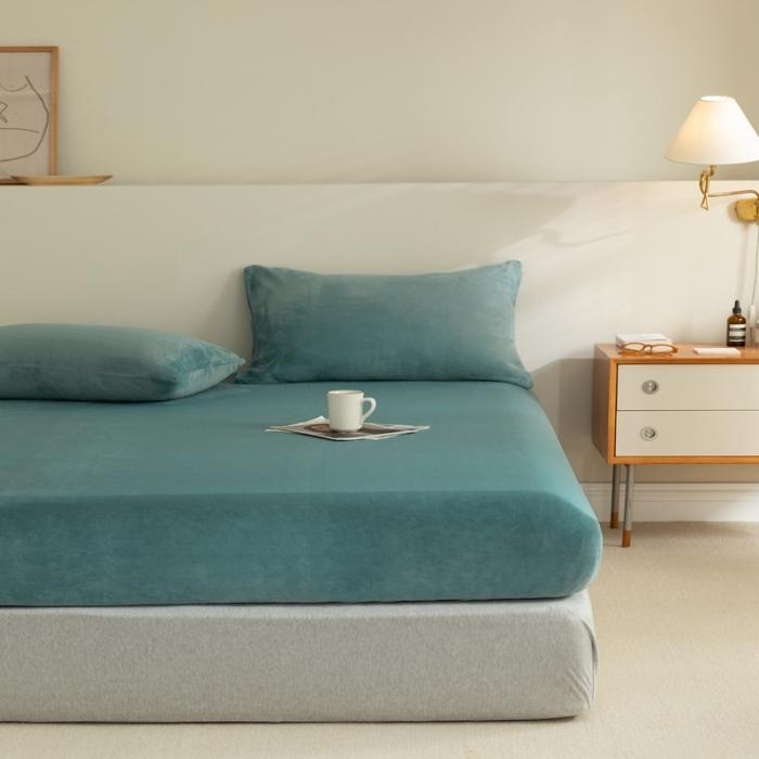 91家纺网 家纺一手货源 找家纺 法芙娜 加厚牛奶绒床笠 单层吸湿绒床笠 松石蓝