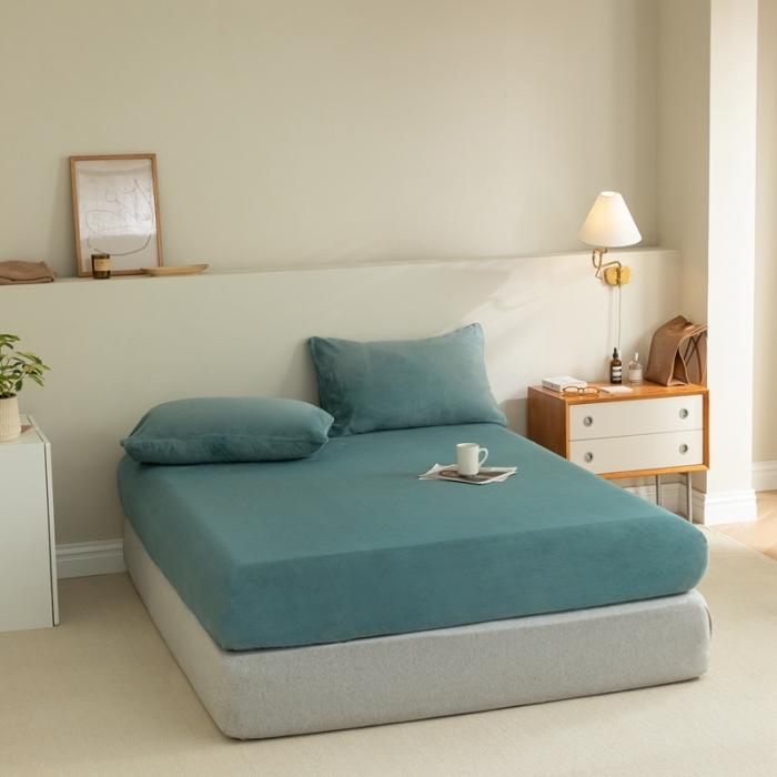 91家纺网 家纺一手货源 找家纺 法芙娜 加厚牛奶绒床笠 单层吸湿绒床笠 松石蓝