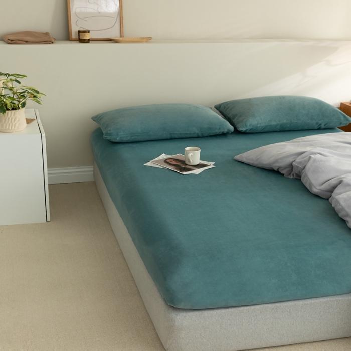 91家纺网 家纺一手货源 找家纺 法芙娜 加厚牛奶绒床笠 单层吸湿绒床笠 松石蓝