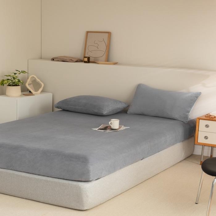 91家纺网 家纺一手货源 找家纺 法芙娜 加厚牛奶绒床笠 单层吸湿绒床笠 银川灰