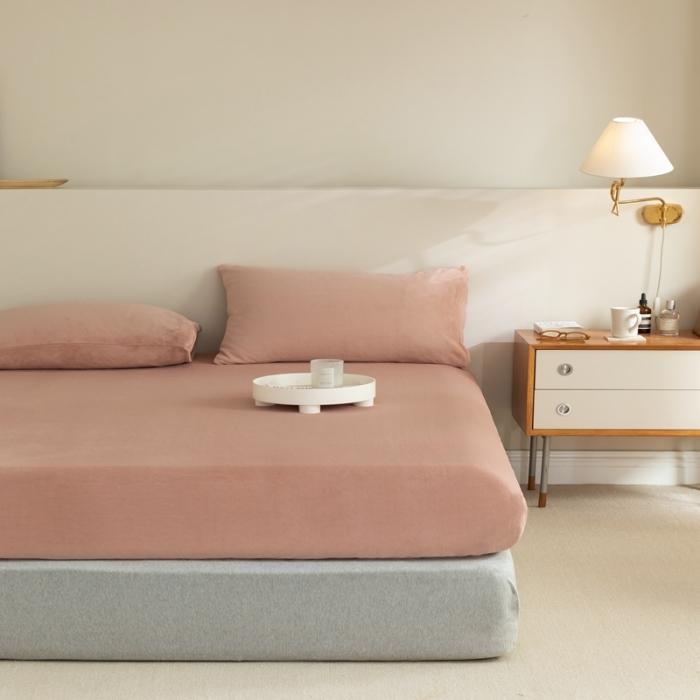 91家纺网 家纺一手货源 找家纺 法芙娜 加厚牛奶绒床笠 单层吸湿绒床笠 樱花粉