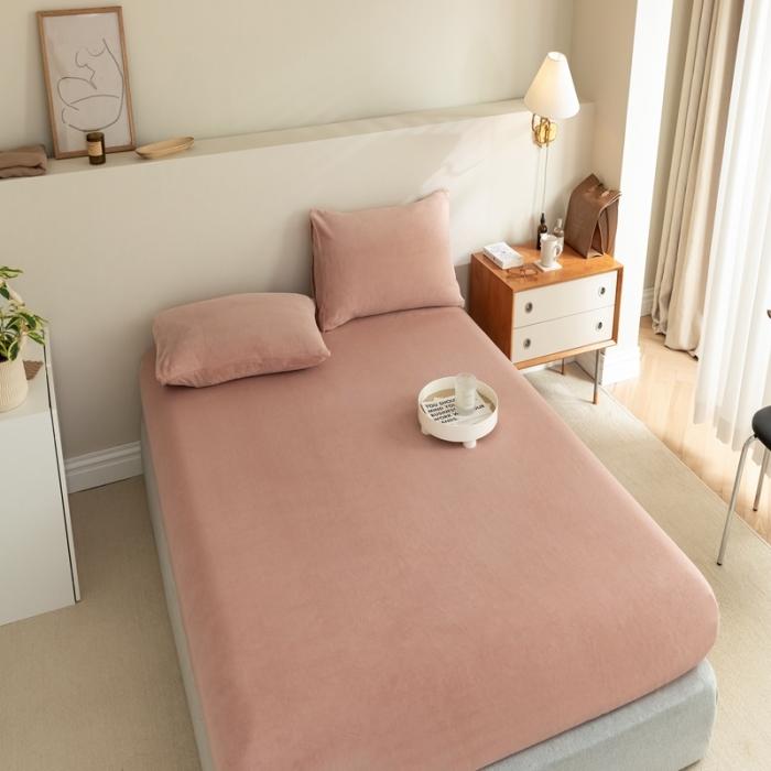 91家纺网 家纺一手货源 找家纺 法芙娜 加厚牛奶绒床笠 单层吸湿绒床笠 樱花粉