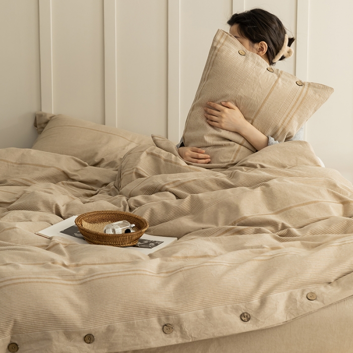 91家纺网 家纺一手货源 找家纺 华超针织 2021新款纽扣提花水洗棉四件套 卡其