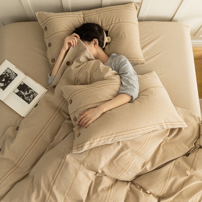 91家纺网 家纺一手货源 找家纺 华超针织 2021新款纽扣提花水洗棉四件套 卡其