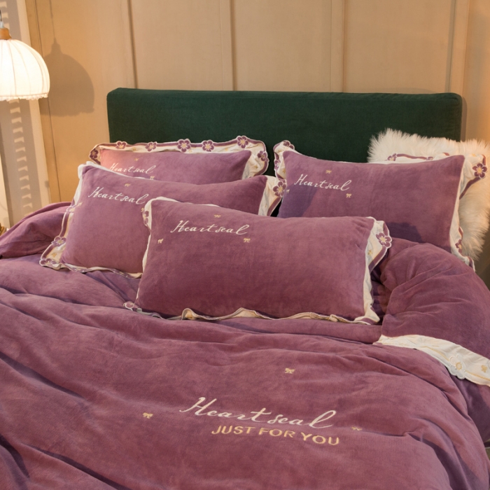 91家纺网 家纺一手货源 找家纺 （总）安妮家居2022新款牛奶绒刺绣四件套-朵拉