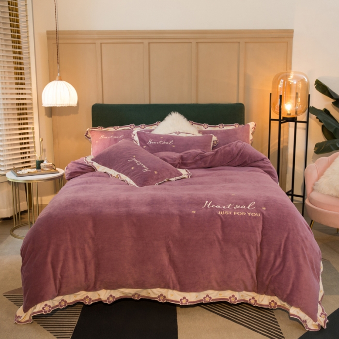 91家纺网 家纺一手货源 找家纺 安妮家居2022新款牛奶绒刺绣四件套-朵拉 豆沙