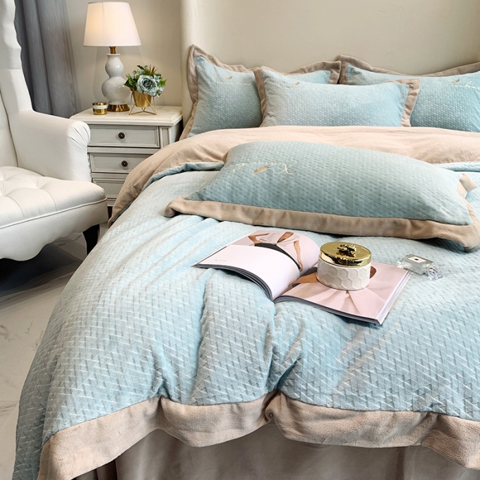 91家纺网 家纺一手货源 找家纺 馨蕊2021秋冬新品轻奢煦暖绒奥斯汀系列实拍图 奥斯汀 水绿