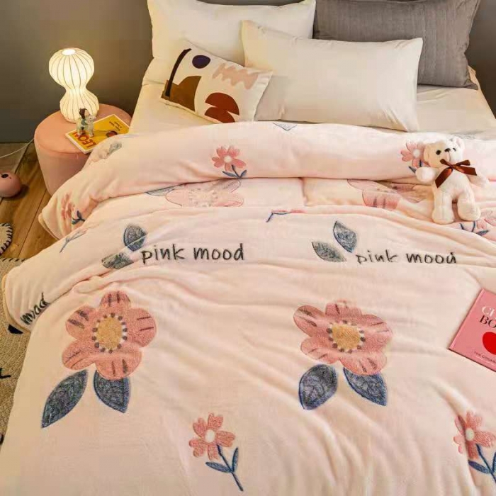 91家纺网 家纺一手货源 找家纺 好艺佳2025新款240克雪花绒毯法莱绒毯床单加厚毛毯花香粉