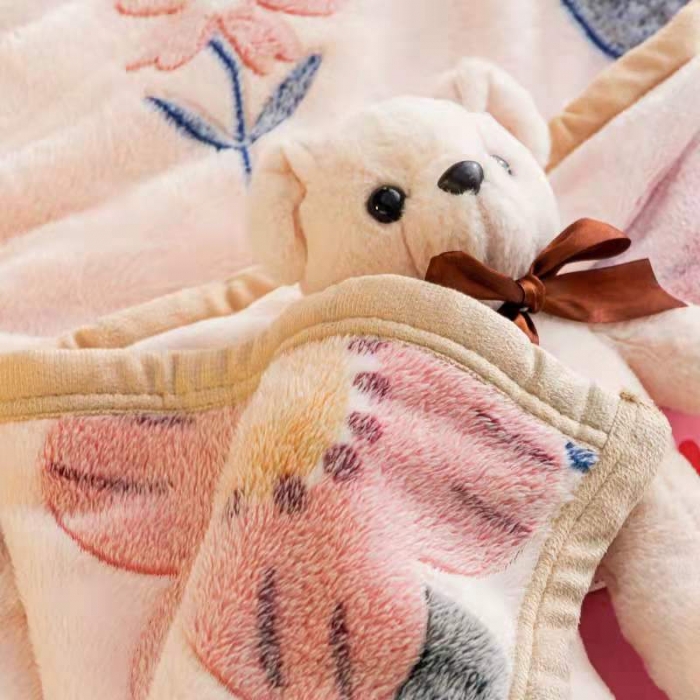 91家纺网 家纺一手货源 找家纺 好艺佳2025新款240克雪花绒毯法莱绒毯床单加厚毛毯花香粉