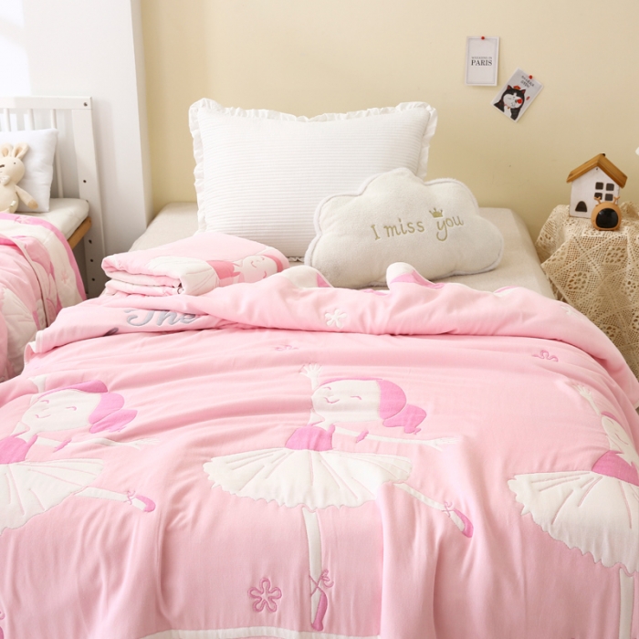 91家纺网 家纺一手货源 找家纺 朴尔 2020年新款全棉十层纱布加厚儿童盖被毛巾被 爱跳舞的姑娘粉
