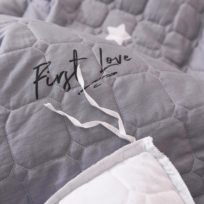 91家纺网 家纺一手货源 找家纺 甜之梦 2025新款全棉印花夹棉抗菌被套 纯色星空