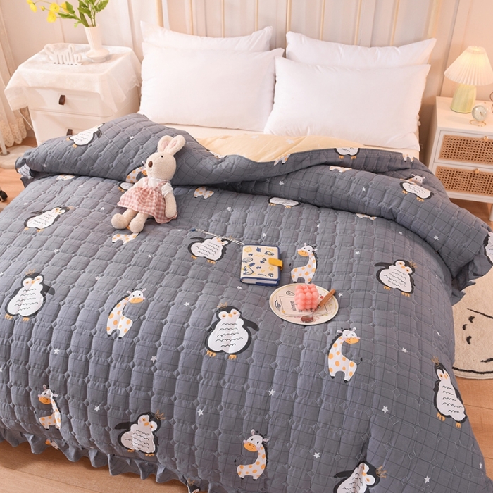 91家纺网 家纺一手货源 找家纺 甜之梦 2025新款全棉印花夹棉抗菌被套 萌企鹅