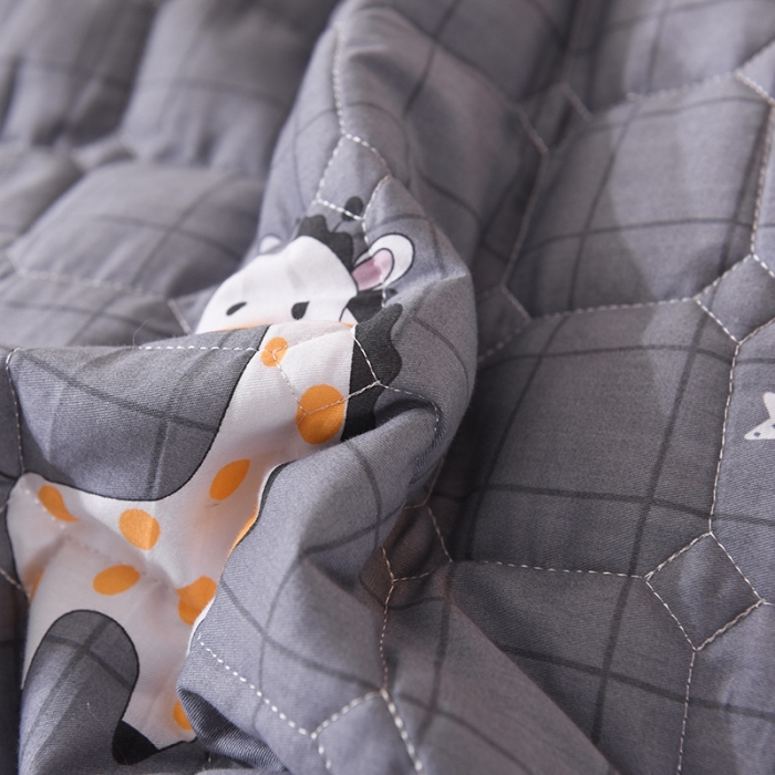 91家纺网 家纺一手货源 找家纺 甜之梦 2025新款全棉印花夹棉抗菌被套 萌企鹅