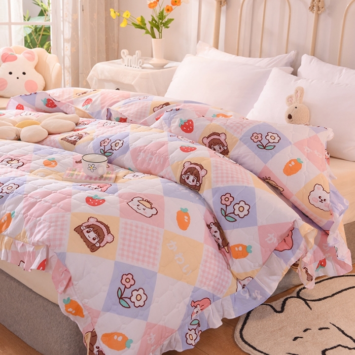 91家纺网 家纺一手货源 找家纺 甜之梦 2025新款全棉印花夹棉抗菌被套 诗雨恋人