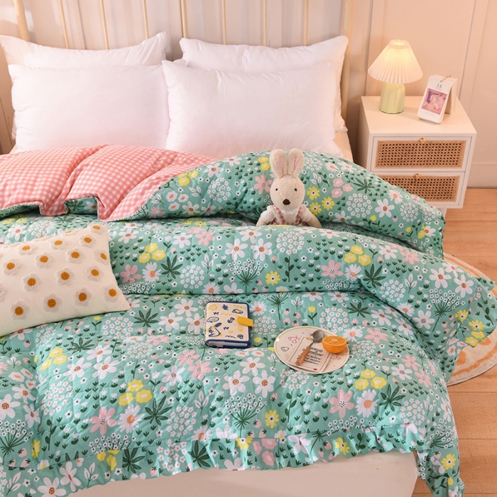 91家纺网 家纺一手货源 找家纺 甜之梦 2025新款全棉印花夹棉抗菌被套 雨霖铃绿