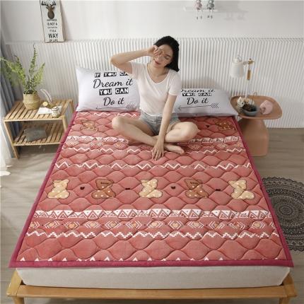 91家纺网 家纺一手货源 找家纺 东宇床垫 2022新款加厚微芙绒床垫 俏皮熊