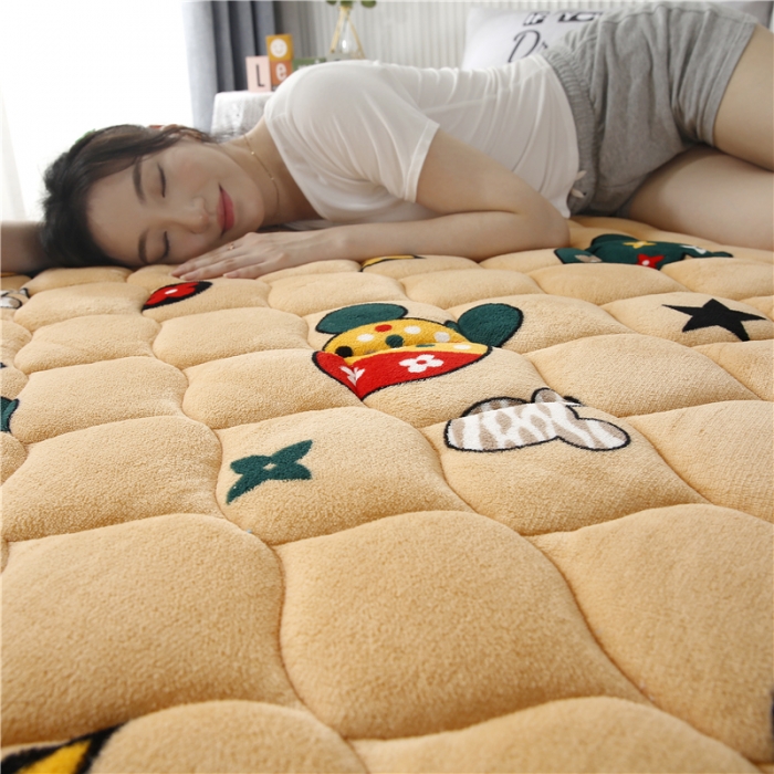 91家纺网 家纺一手货源 找家纺 东宇床垫 2022新款加厚微芙绒床垫 时尚萌奇