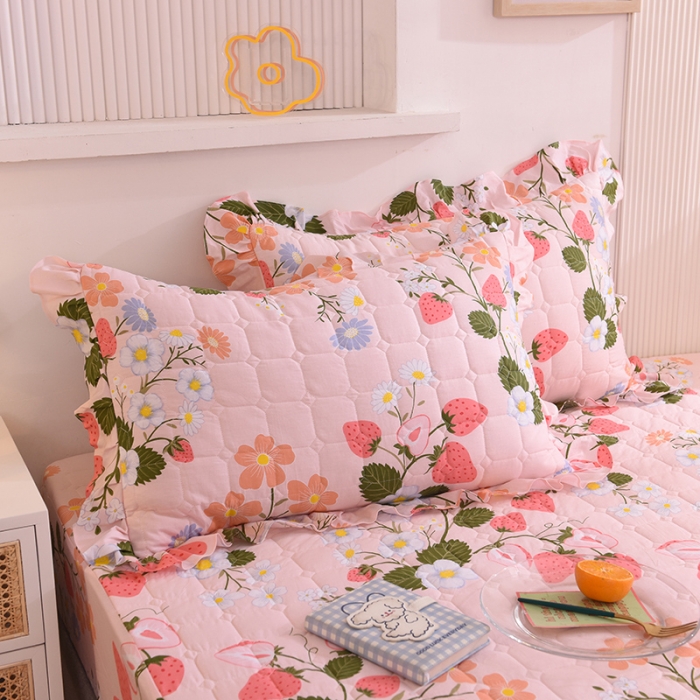 91家纺网 家纺一手货源 找家纺 甜之梦 2025新款全棉印花夹棉抗菌枕套 莓之语