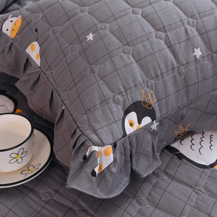 91家纺网 家纺一手货源 找家纺 甜之梦 2025新款全棉印花夹棉抗菌枕套 萌企鹅