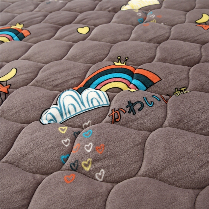 91家纺网 家纺一手货源 找家纺 东宇床垫 2022新款加厚微芙绒床垫 幸运彩虹