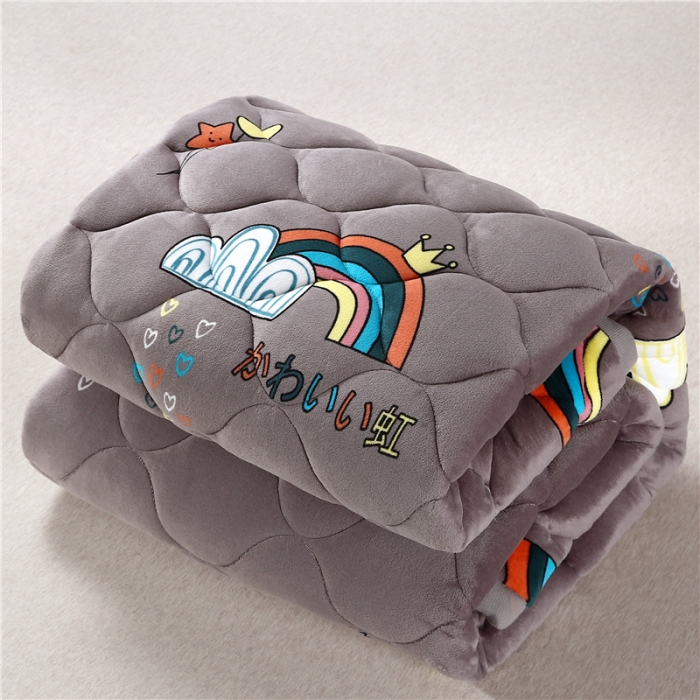 91家纺网 家纺一手货源 找家纺 东宇床垫 2022新款加厚微芙绒床垫 幸运彩虹