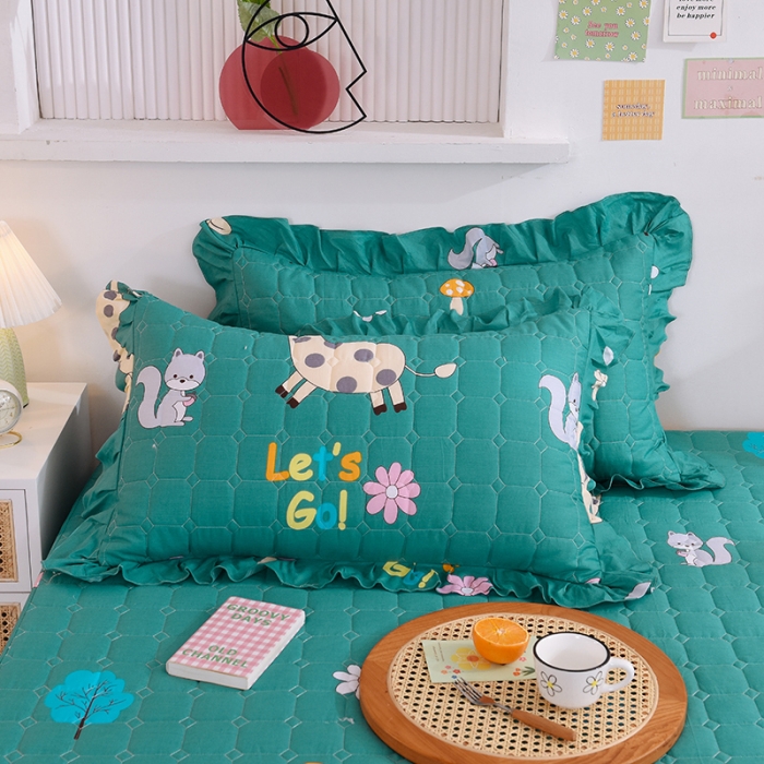 91家纺网 家纺一手货源 找家纺 甜之梦 2025新款全棉印花夹棉抗菌枕套 小鹿精灵绿