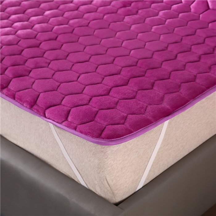 91家纺网 家纺一手货源 找家纺 东宇床垫 2022新款牛奶绒薄款床垫 神秘紫