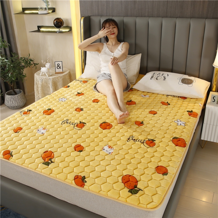91家纺网 家纺一手货源 找家纺 东宇床垫 2022新款牛奶绒薄款床垫 小橙子