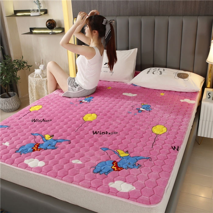 91家纺网 家纺一手货源 找家纺 东宇床垫 2022新款牛奶绒薄款床垫 小飞象