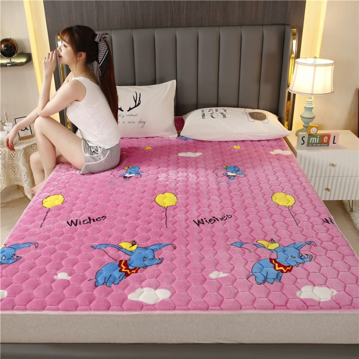 91家纺网 家纺一手货源 找家纺 东宇床垫 2022新款牛奶绒薄款床垫 小飞象