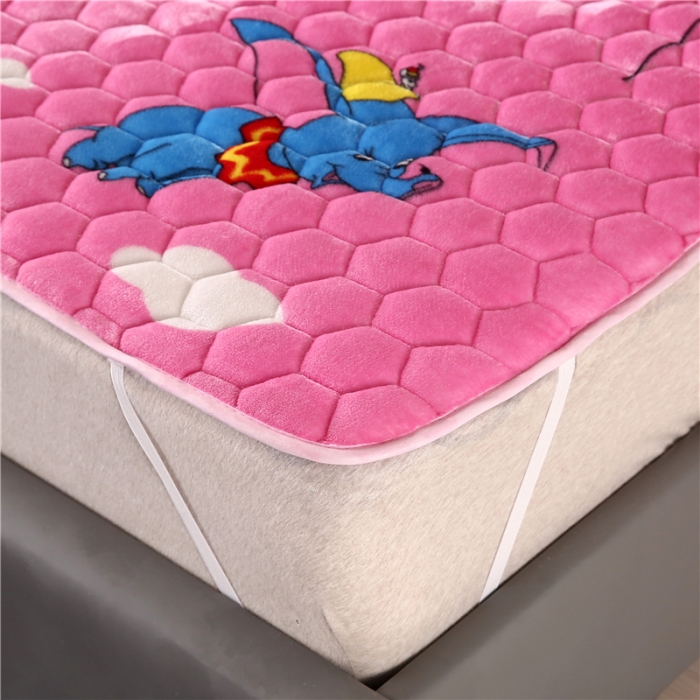 91家纺网 家纺一手货源 找家纺 东宇床垫 2022新款牛奶绒薄款床垫 小飞象