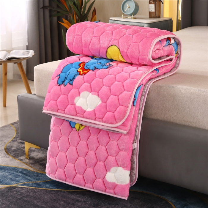 91家纺网 家纺一手货源 找家纺 东宇床垫 2022新款牛奶绒薄款床垫 小飞象