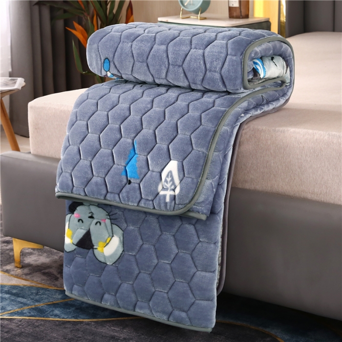 91家纺网 家纺一手货源 找家纺 东宇床垫 2022新款牛奶绒薄款床垫 心有所鼠