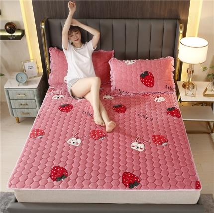 东宇床垫 2022新款牛奶绒薄款床垫三件套 草莓派对
