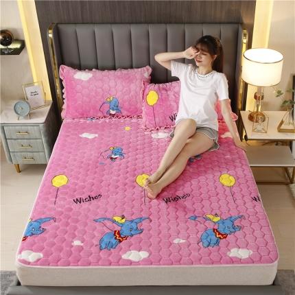 91家纺网 家纺一手货源 找家纺 东宇床垫 2022新款牛奶绒薄款床垫三件套 小飞象