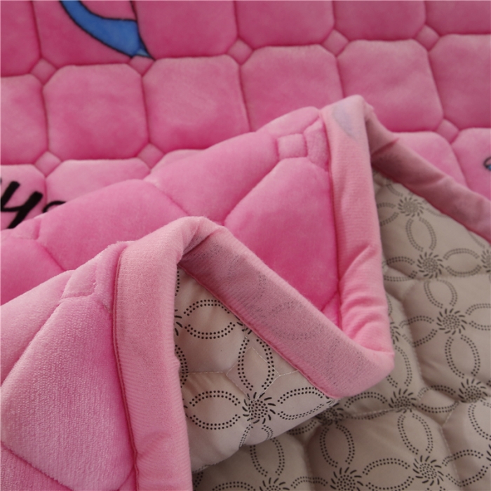 91家纺网 家纺一手货源 找家纺 东宇床垫 2022新款加厚牛奶绒床垫 小飞象