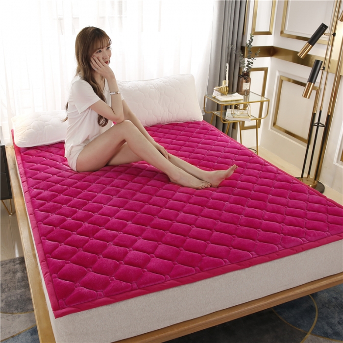 91家纺网 家纺一手货源 找家纺 东宇床垫 2022新款加厚牛奶绒床垫 胭脂红